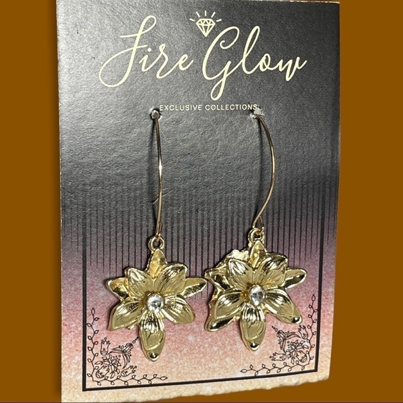 💍 Fire Glow Goldtone Dangle Earrings with Crystal Center - Picture 2 of 13